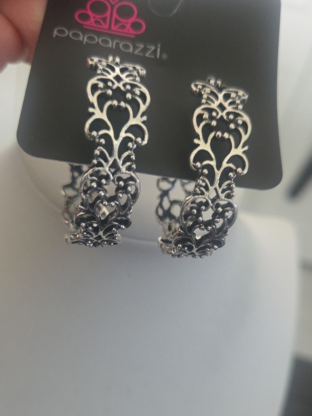 Paparazzi Laurel Wrraths Silver Hoop Earrings NWT